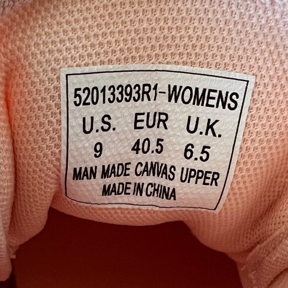 Levi's Sneakers Emma Rose, Pink Canvas, Size 9M New! - Picture 3 of 16